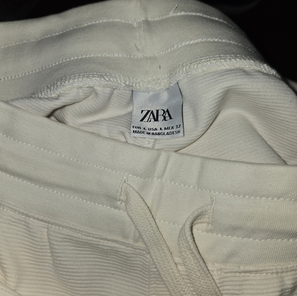 ZARA Classic Cream Men's Shorts - Picture 5 of 5